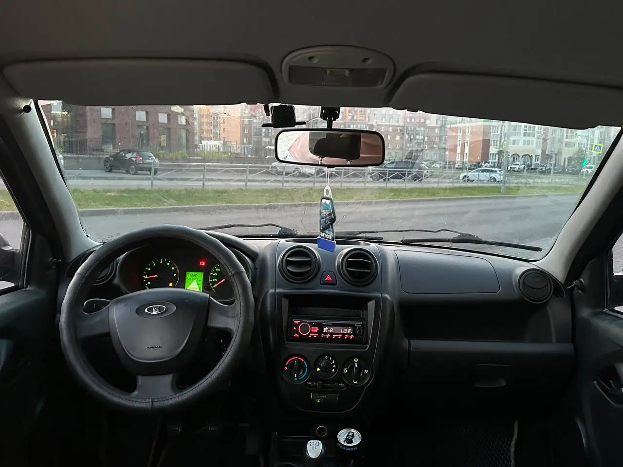 Lada Grantа 2012 - отличное техническое состояние - Легковые автомобили (Авто) в Киров