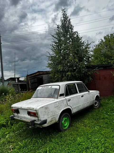 Два автомобиля ВАЗ 2107 в комплекте с документами - частное объявление в Мураши