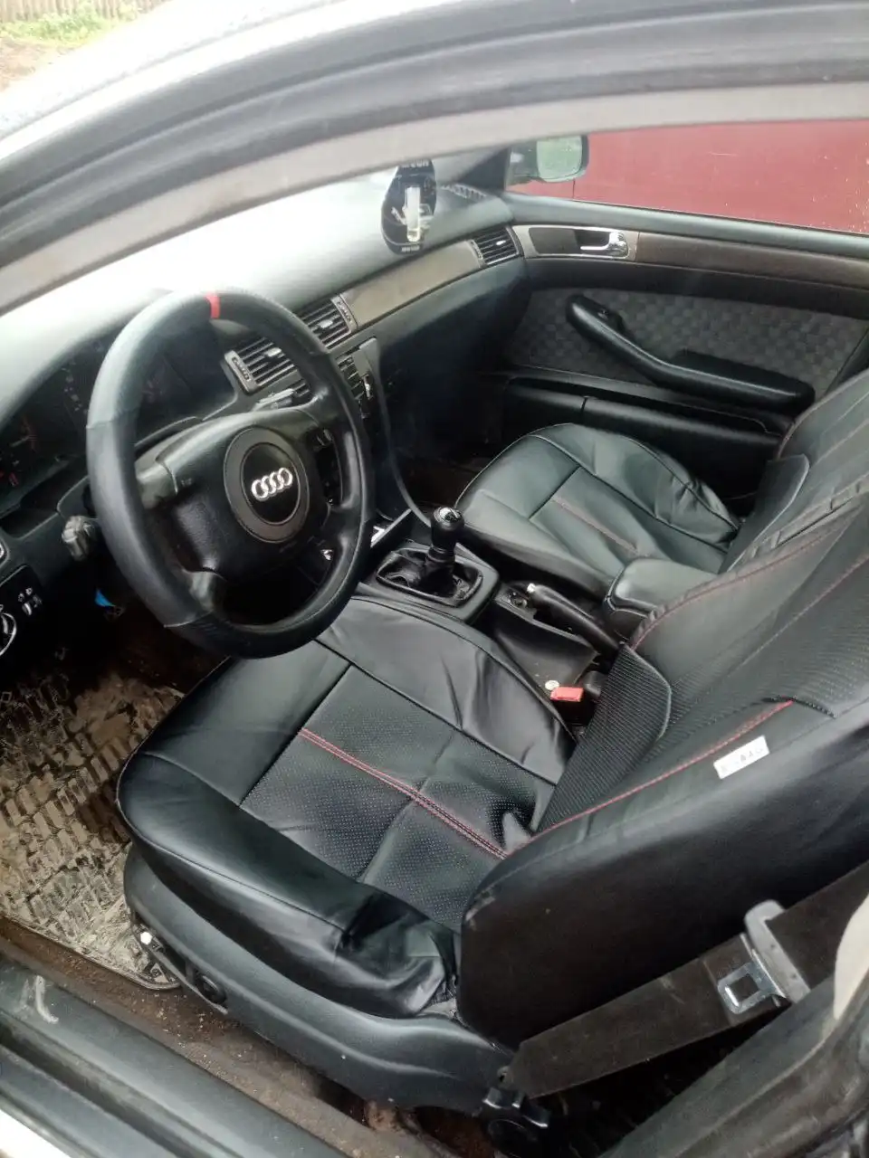 Продажа Audi A6 1998 года с турбодвигателем