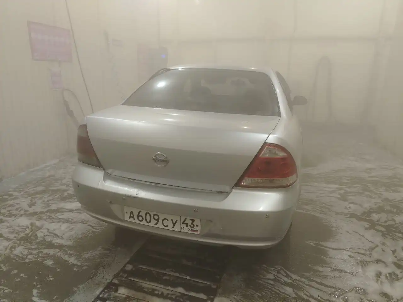 Продам автомобиль 2010 года с хорошей комплектацией