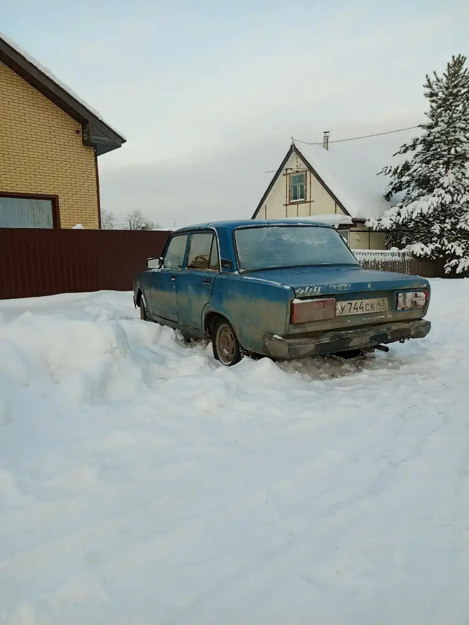 Продажа ВАЗ 2107 и 2007 с неисправным кузовом