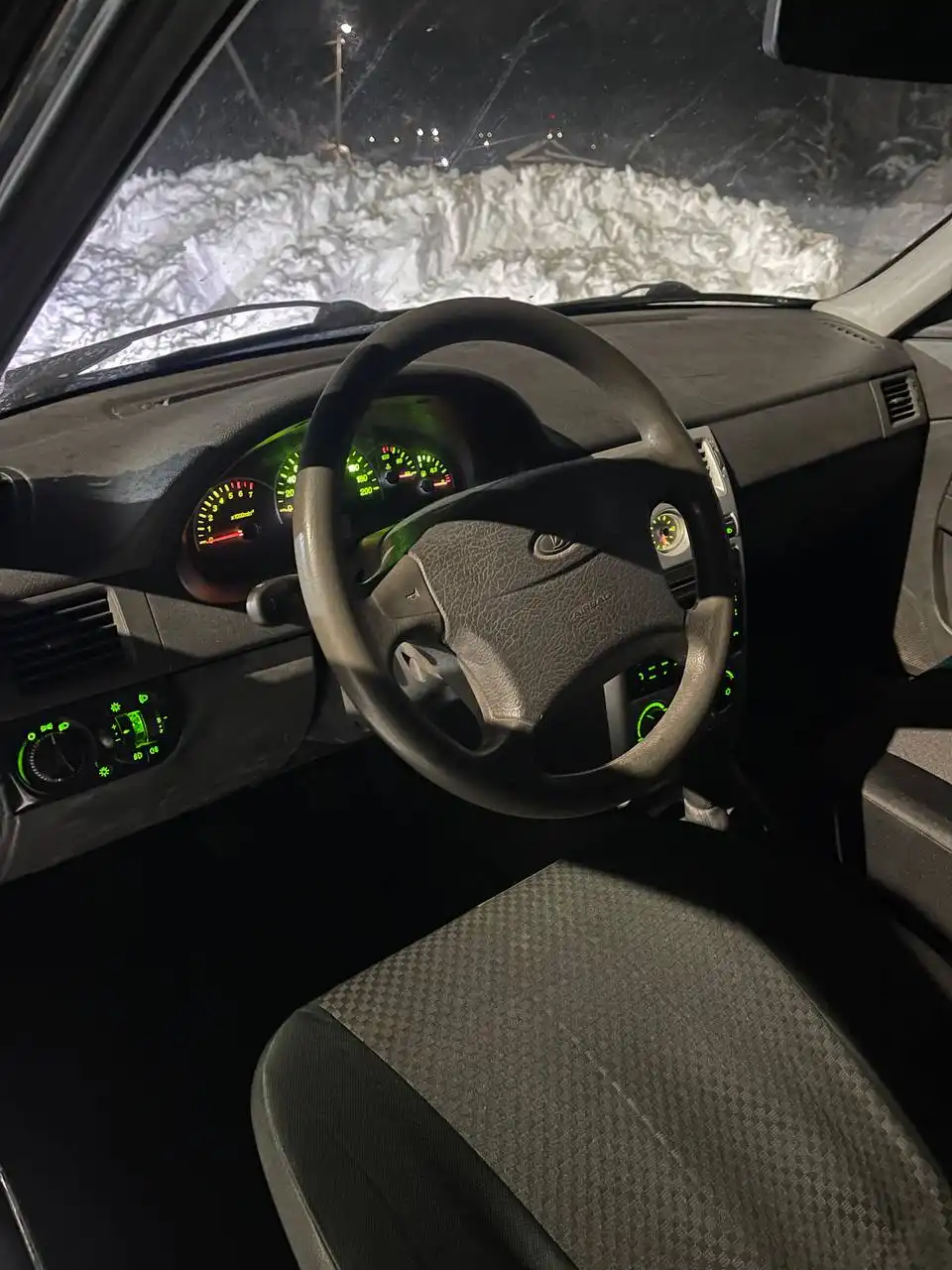 Продам приору в люксе 2012 года