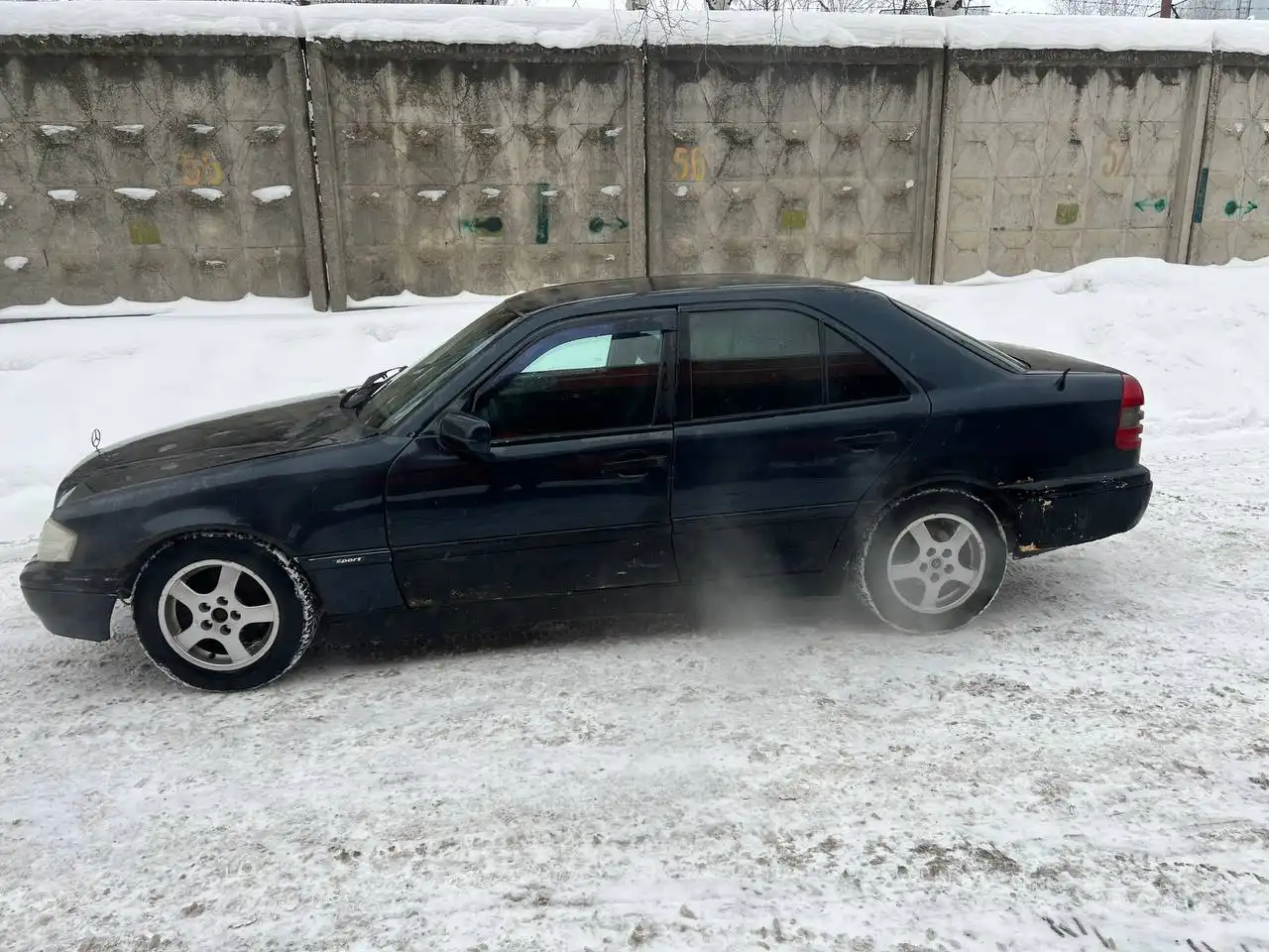 Продажа автомобиля на ходу с автоматом 1.8 - Авто в Киров