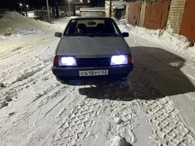 Продам автомобиль 2002 года инжектор - Шины и диски в Киров