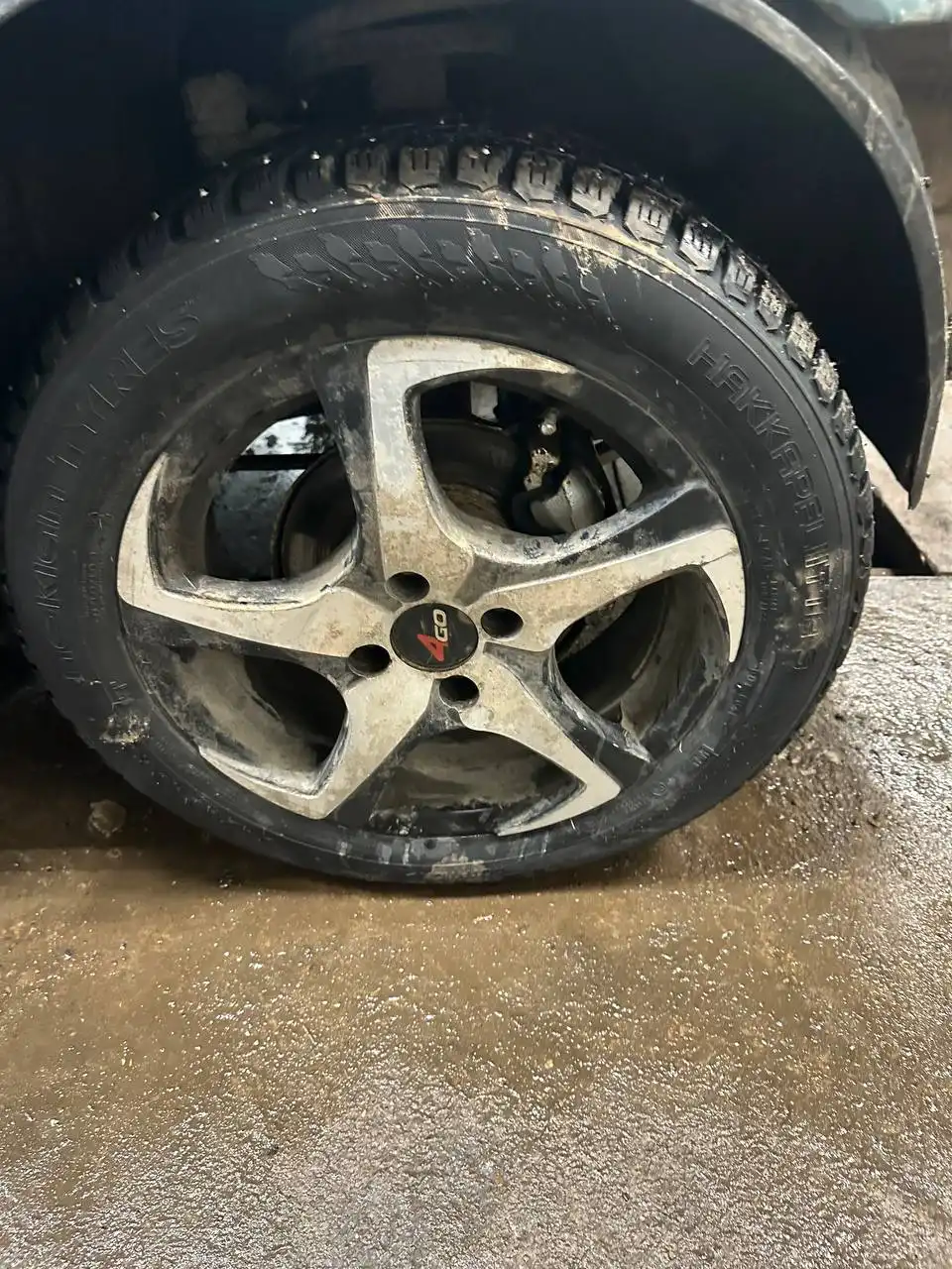 Резина хакапелита R15 185/60 R15 с шипами - Шины и диски (Запчасти) в Киров