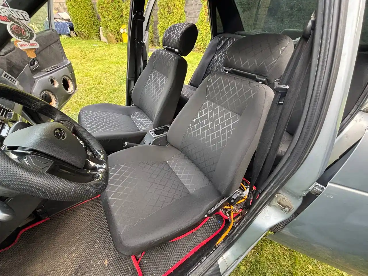 Продажа автомобиля 7 год с капиталенным мотором и перебранной коробкой