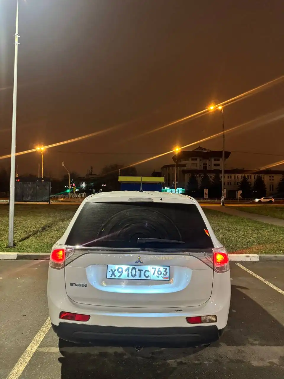 Продам Митсубиси Аутлендер 2012 года