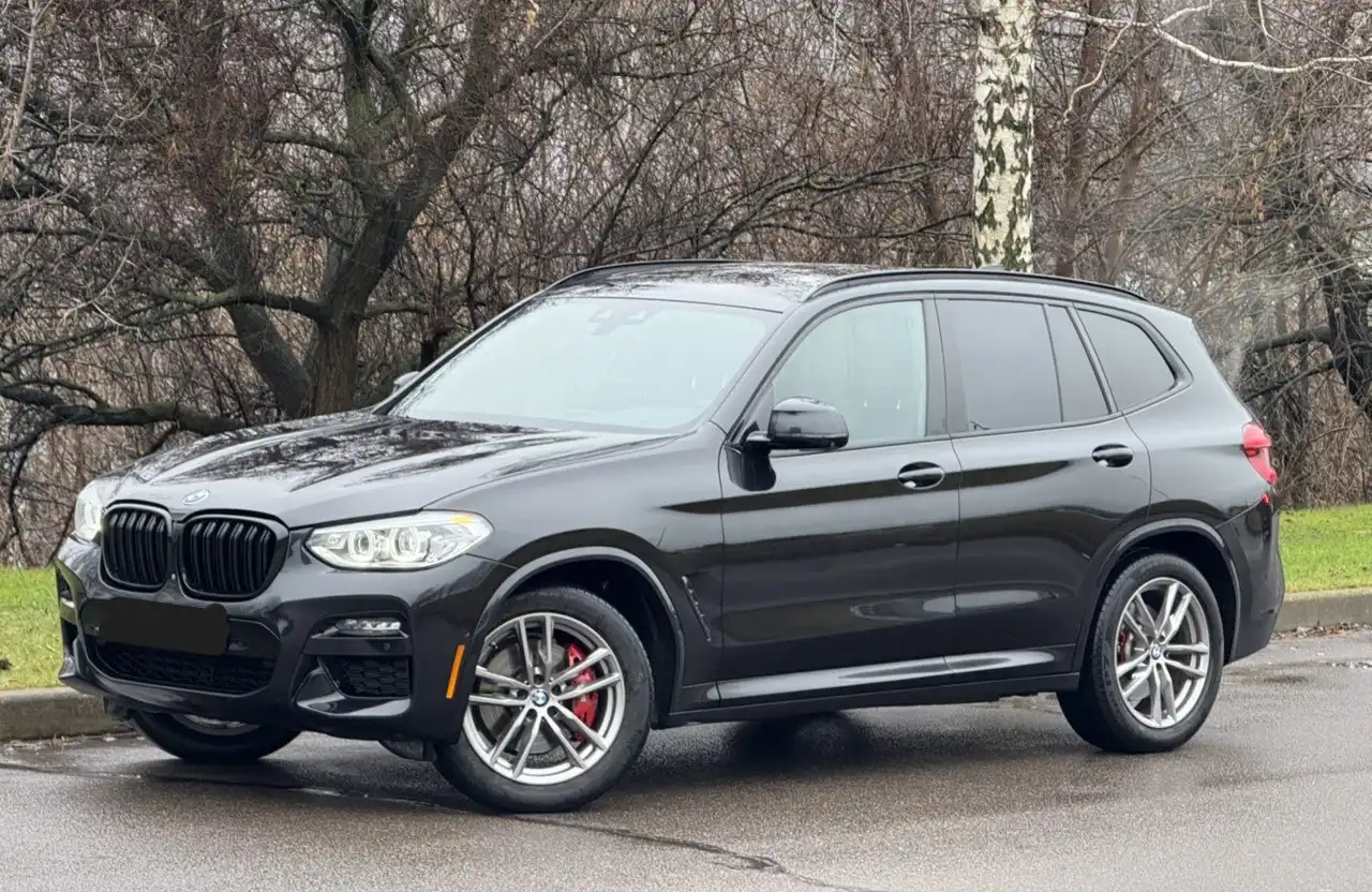 Продажа BMW X3 с бензиновым двигателем и автоматической коробкой передач