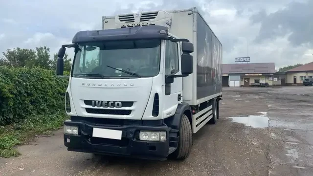 Продажа грузовика IVECO AMT 2013 года - Авто в Выборг