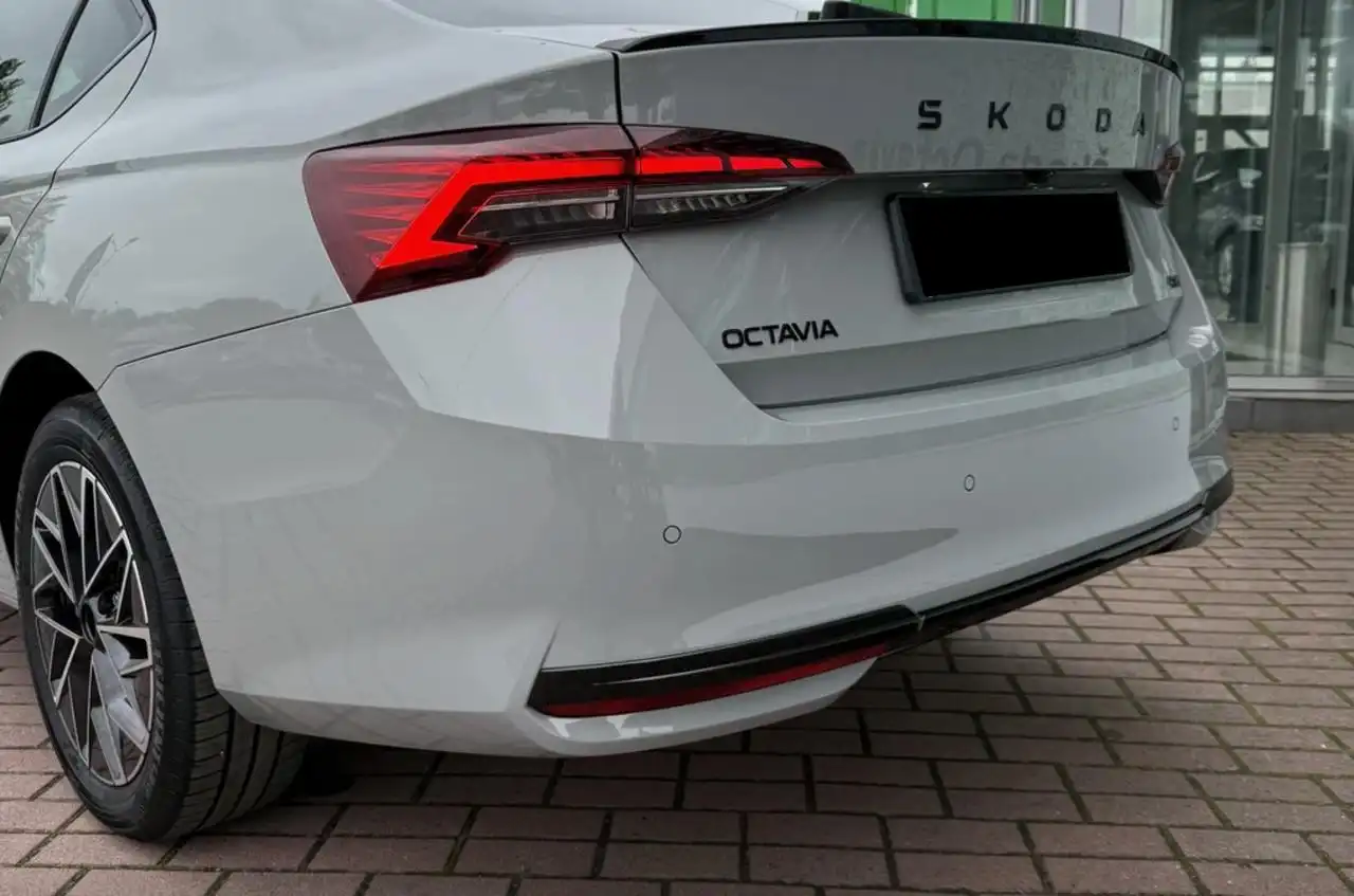 Skoda Octavia 2025 с полным приводом