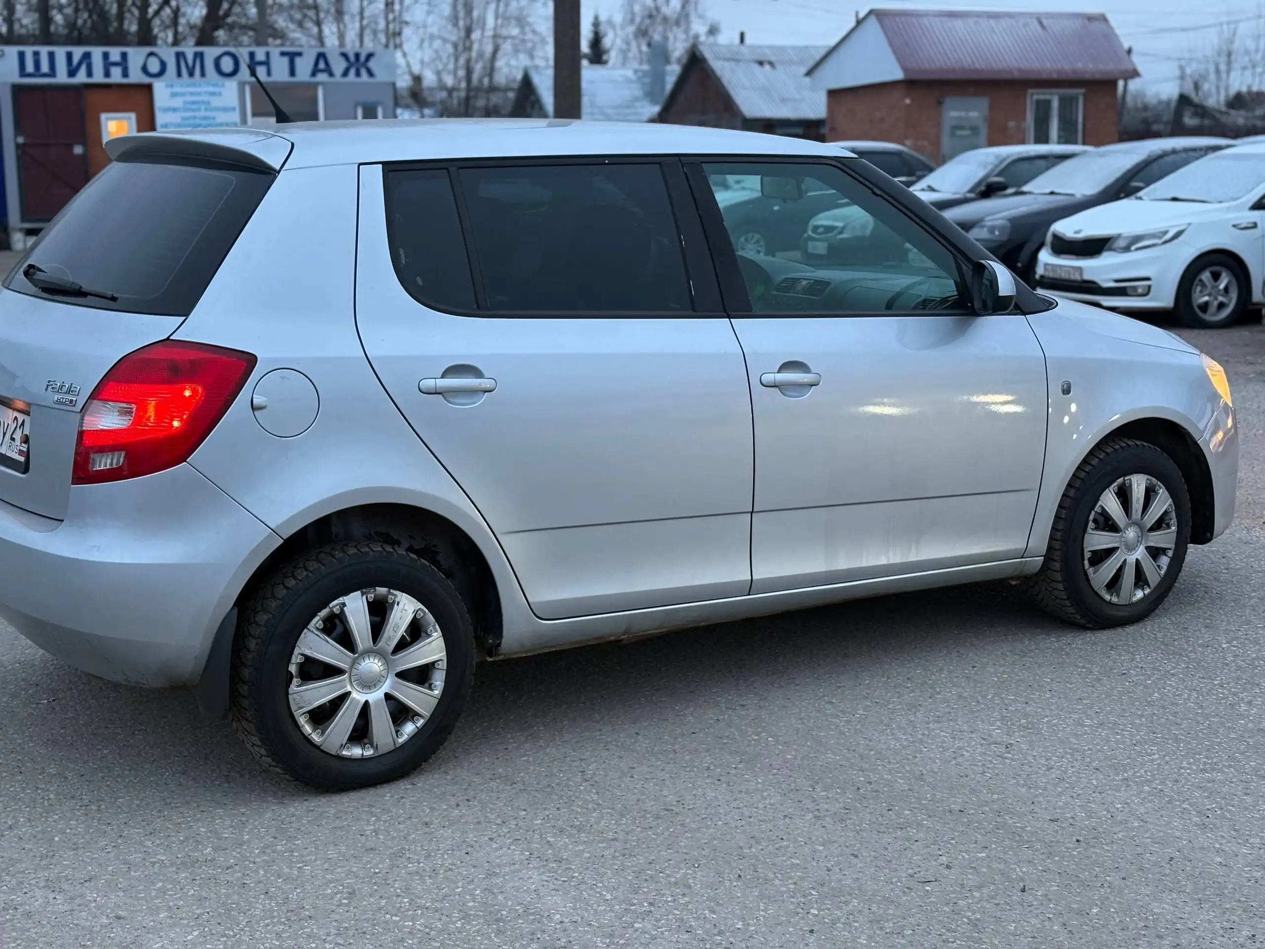 Skoda Fabia 2011 года в отличном состоянии