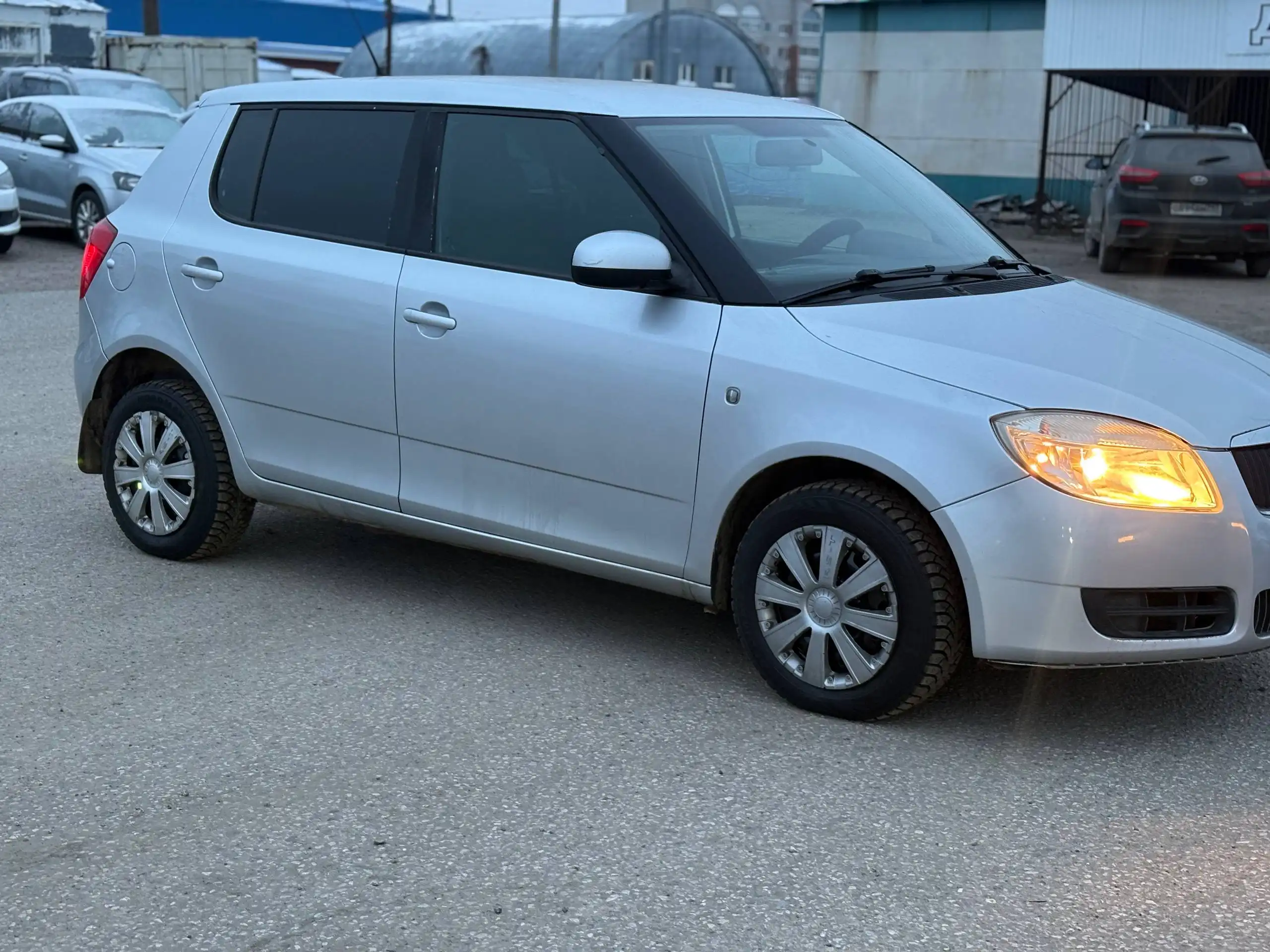 Skoda Fabia 2011 года в отличном состоянии