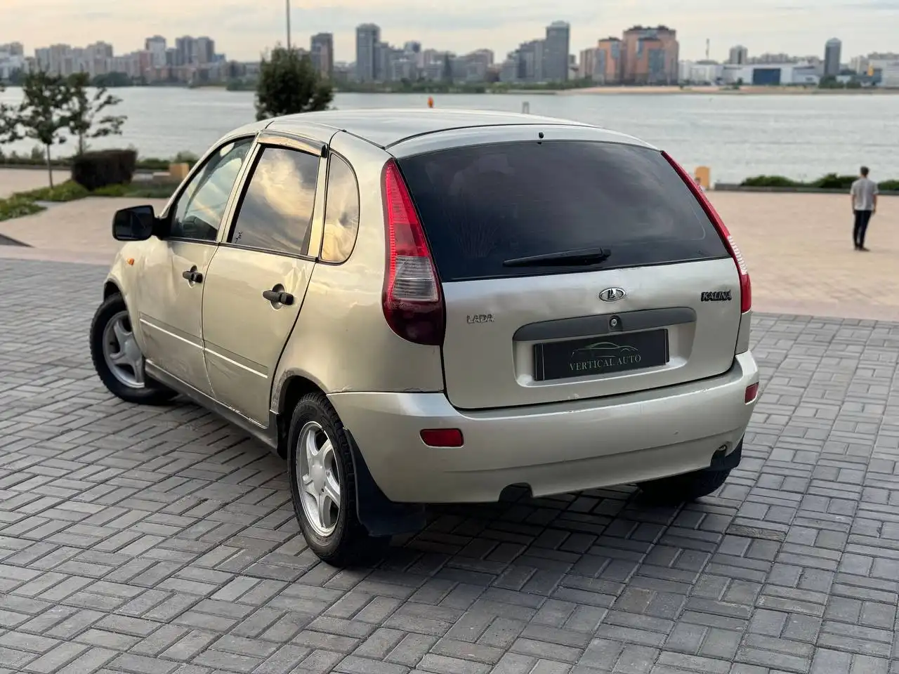 LADA KALINA 2011 г.в. с кондиционером, шестеркой, ЭУР