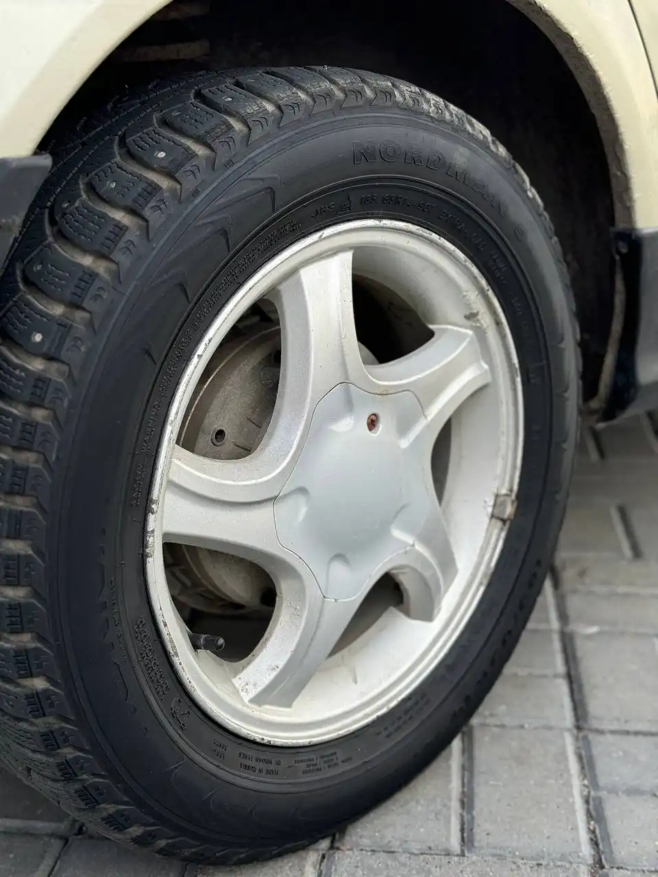 LADA KALINA 2011 г.в. с кондиционером, шестеркой, ЭУР