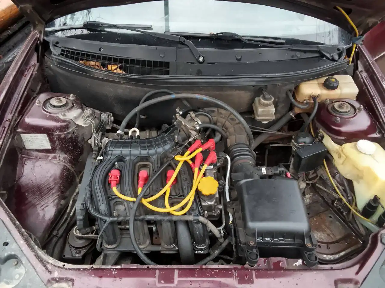 Автомобиль 2008 года с неисправностями коробки передач и кузова