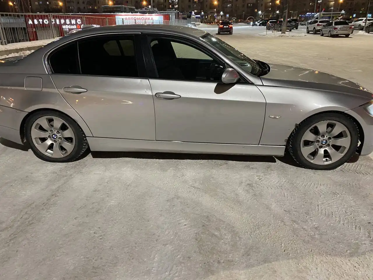 Продажа автомобиля 2005 года с бензиновым двигателем 2.0