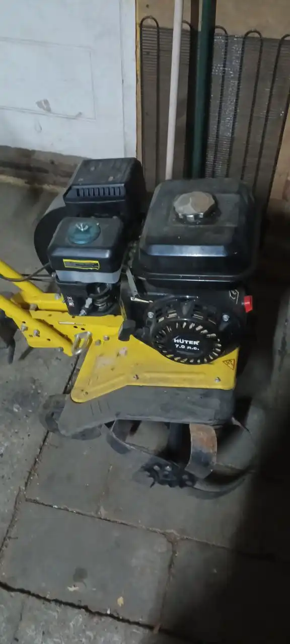 Продам культиватор, газовую плиту, коллекцию кружек, принтер этикеток и литые диски