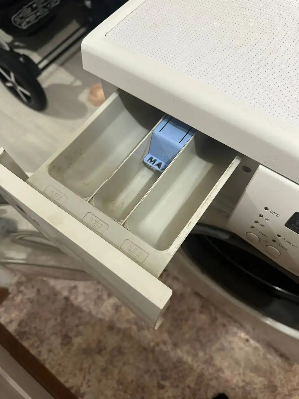 Продам стиральную машинку LG