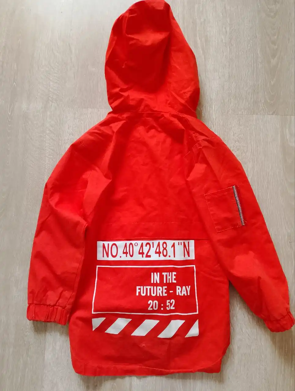 Ветровка фирменная оранжевая