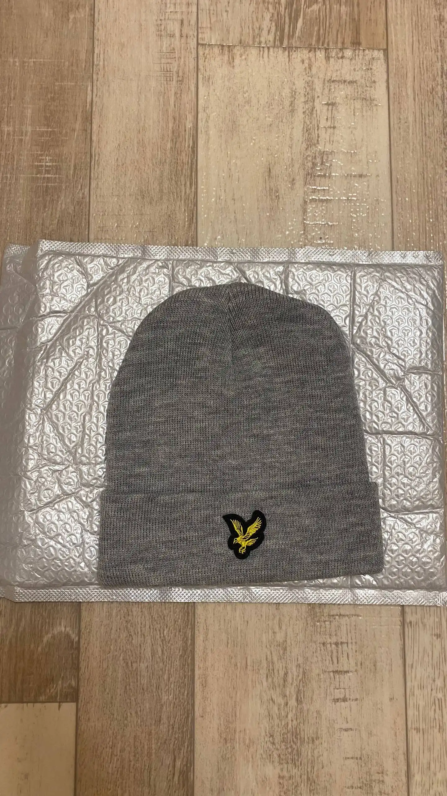 Продам новую шапку