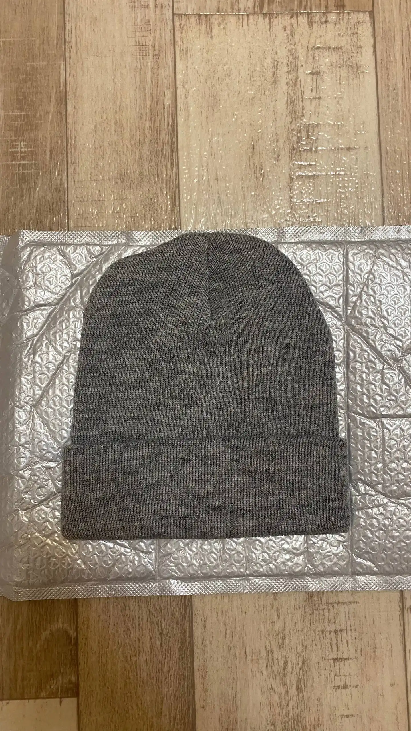 Продам новую шапку