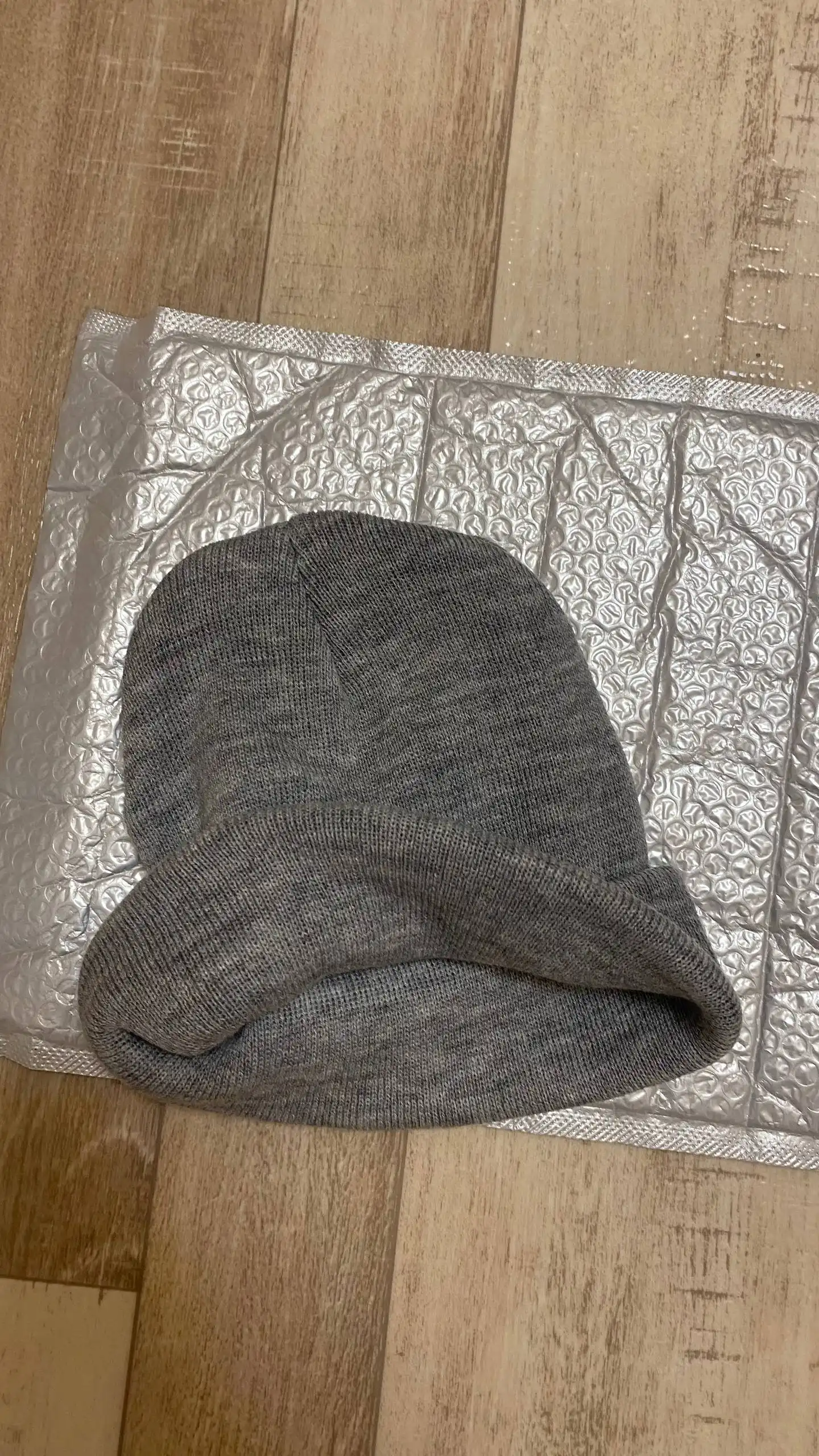 Продам новую шапку