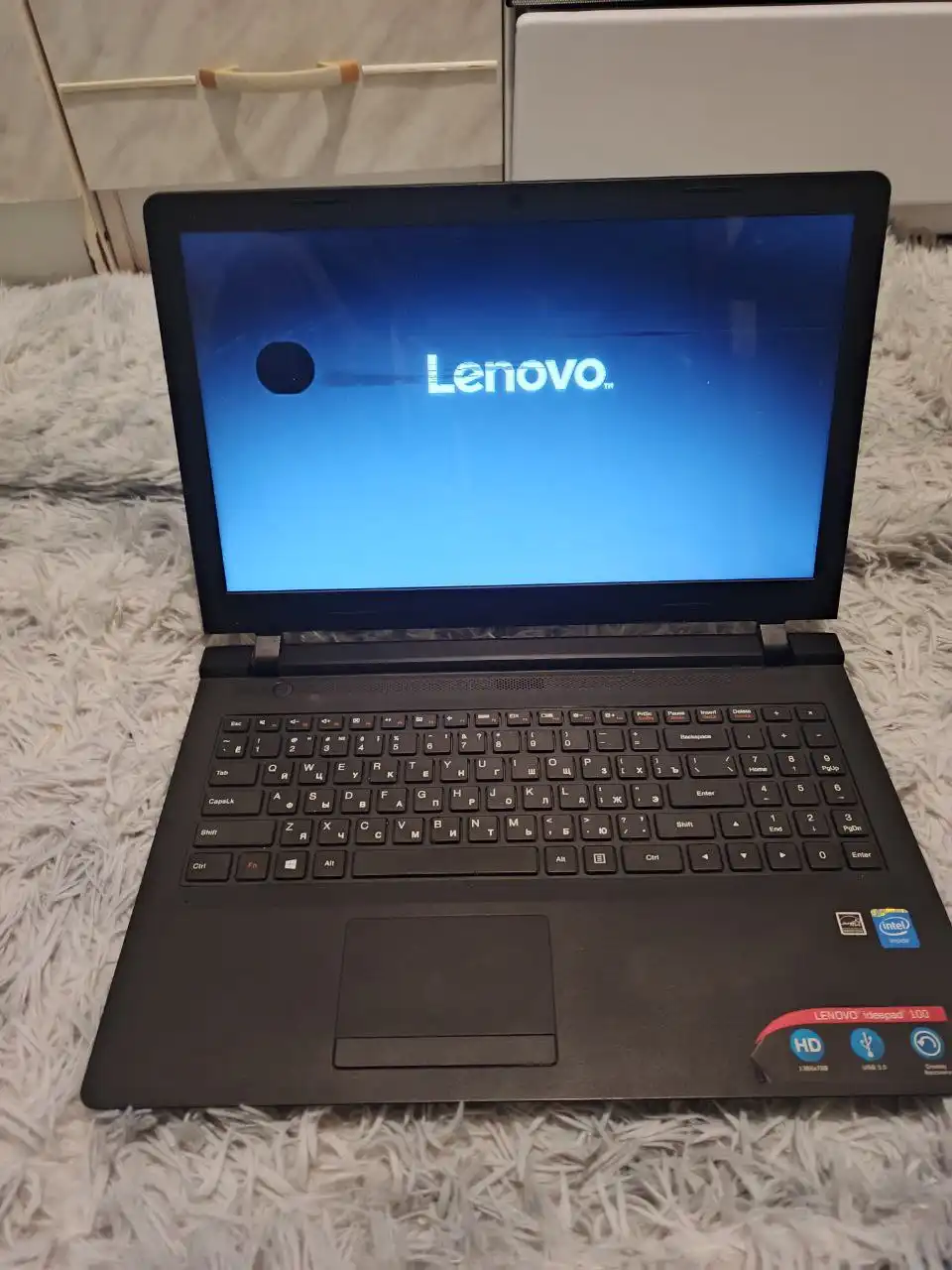 Продам срочно ноутбук