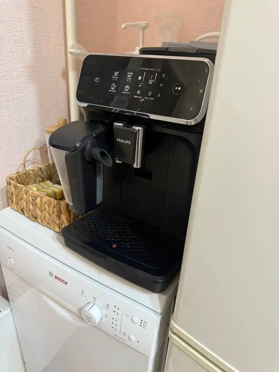 Продажа кофе машины с сиропом и зернами