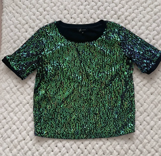 Кофта 2 экземпляра, размеры XS и M - частное объявление в Томск