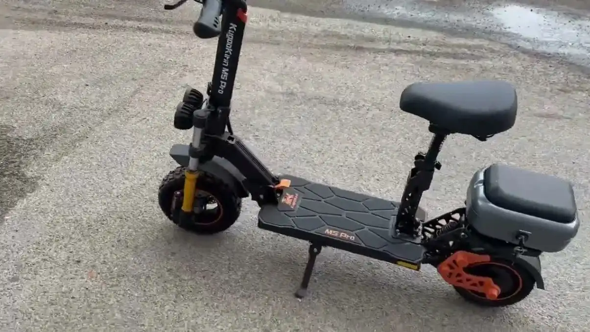 Электросамокат Kugoo Kirin M5 Pro 1200W в идеальном состоянии