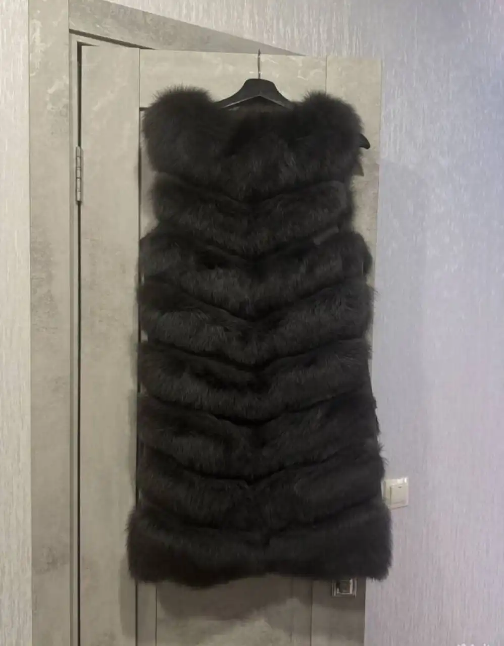 Натуральная меховая жилетка с карманами, размер 40-44