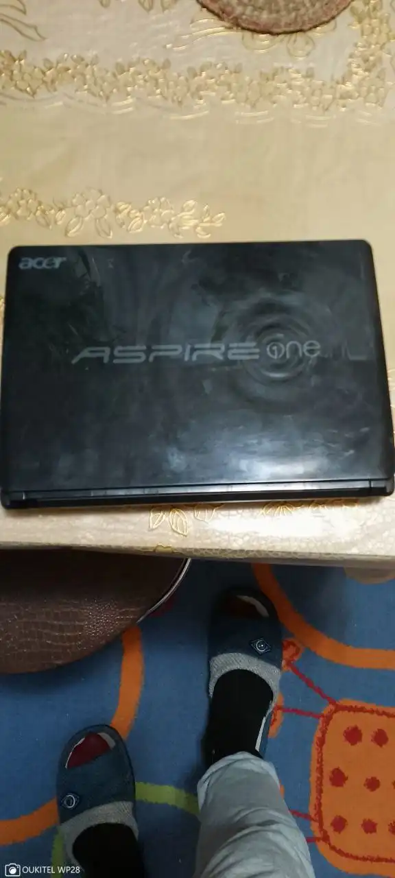 На запчасти, треснул экран