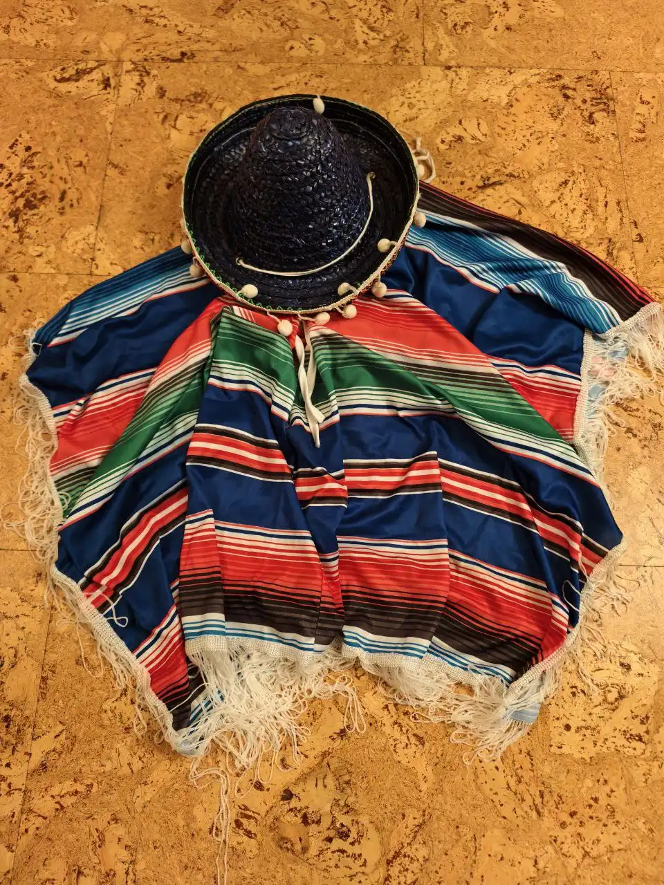 Продам новогодний костюм Мексиканца