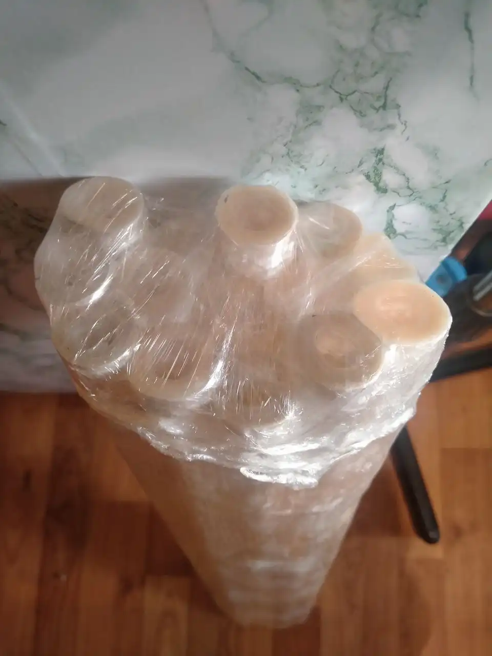 Продажа праздничной плёнки для подарков и цветов