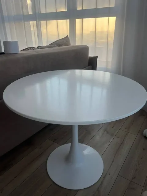 Стол диаметром 90 см - Барахолка в Томск