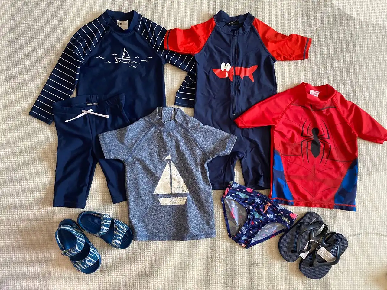 Купальная одежда и обувь размер 86-98, 25-26