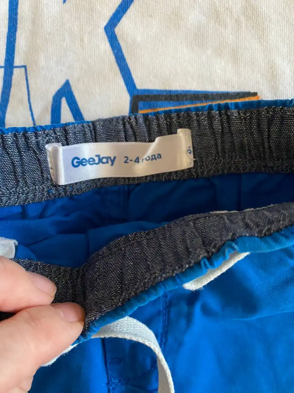 Комплект одежды размер 104 в отличном состоянии