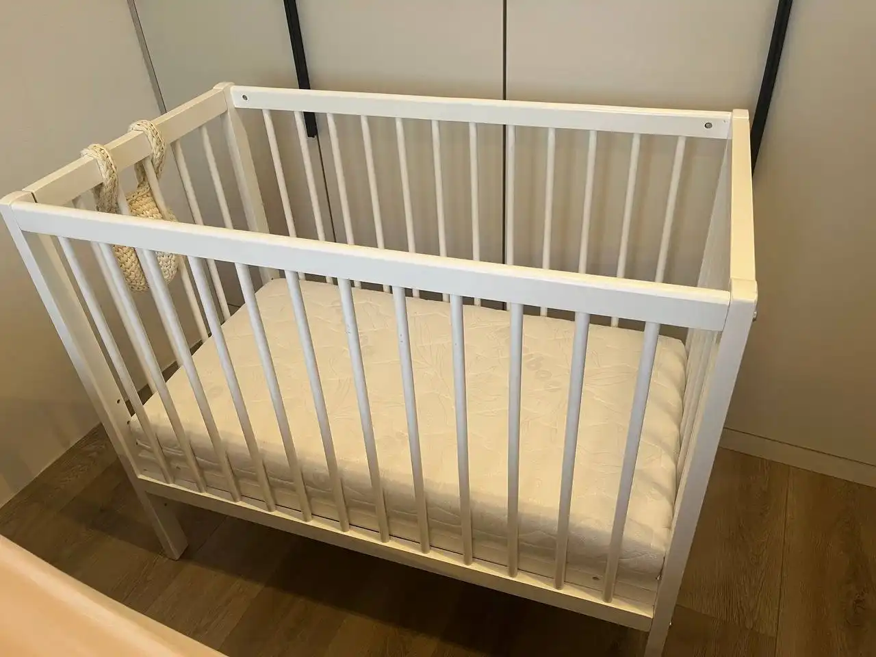 Продам детскую кроватку 50х90 с ортопедическим матрасом