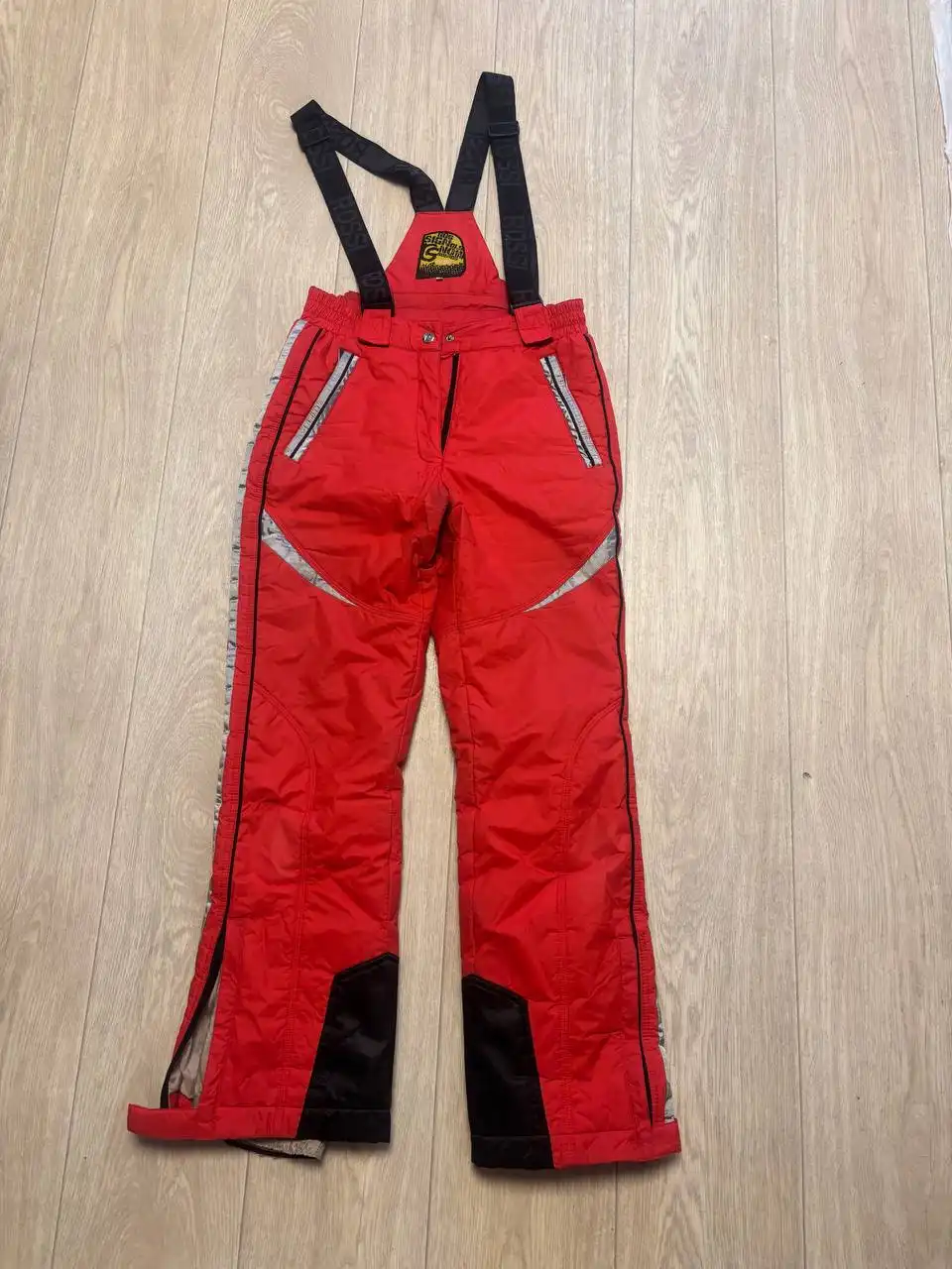 Продам горнолыжный женский костюм 44 размер