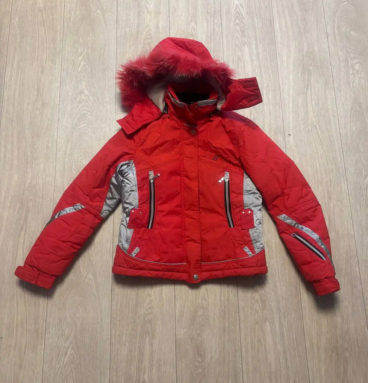 Продам горнолыжный женский костюм 44 размер