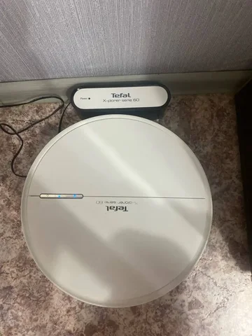 Продажа робота пылесоса с влажной и сухой уборкой - частное объявление в Томск