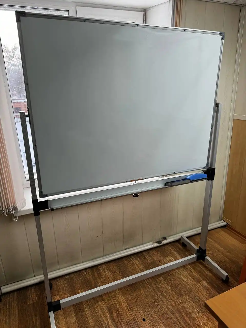 Магнитно-маркерные доски на колесиках разных размеров - Барахолка в Томск