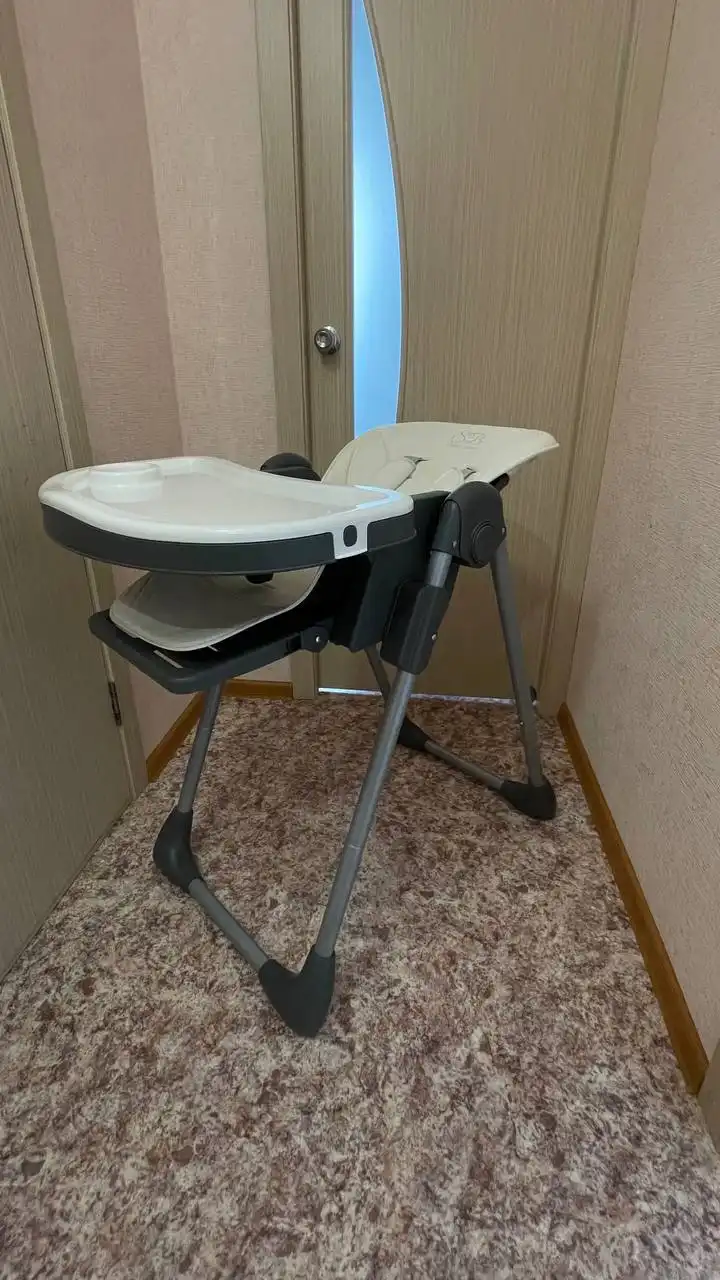 Продам стул для кормления с регулировками - Детская мебель (Товары для детей) в Томск