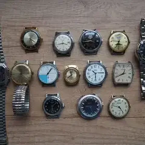 Куплю наручные часы СССР в любом состоянии - Праздничная атрибутика в Томск