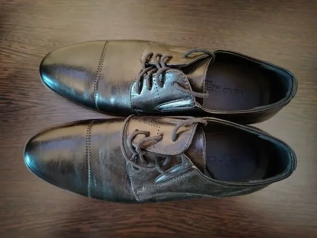 Продажа обуви - Костюмы в Томск