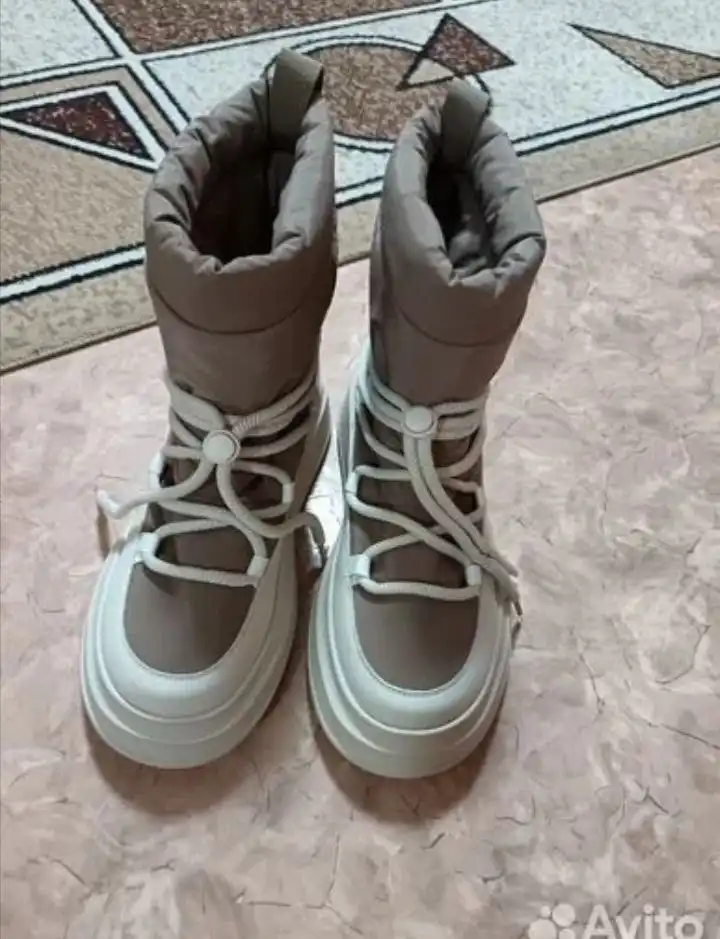 Продажа новых дутиков 39 размера - Обувь (Одежда) в Томск
