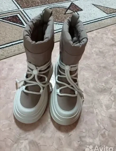 Продажа новых дутиков 39 размера - Костюмы в Томск