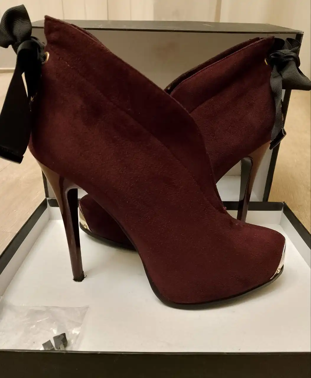 Продажа босоножек, полуботинок и ботинок - Обувь (Одежда) в Томск