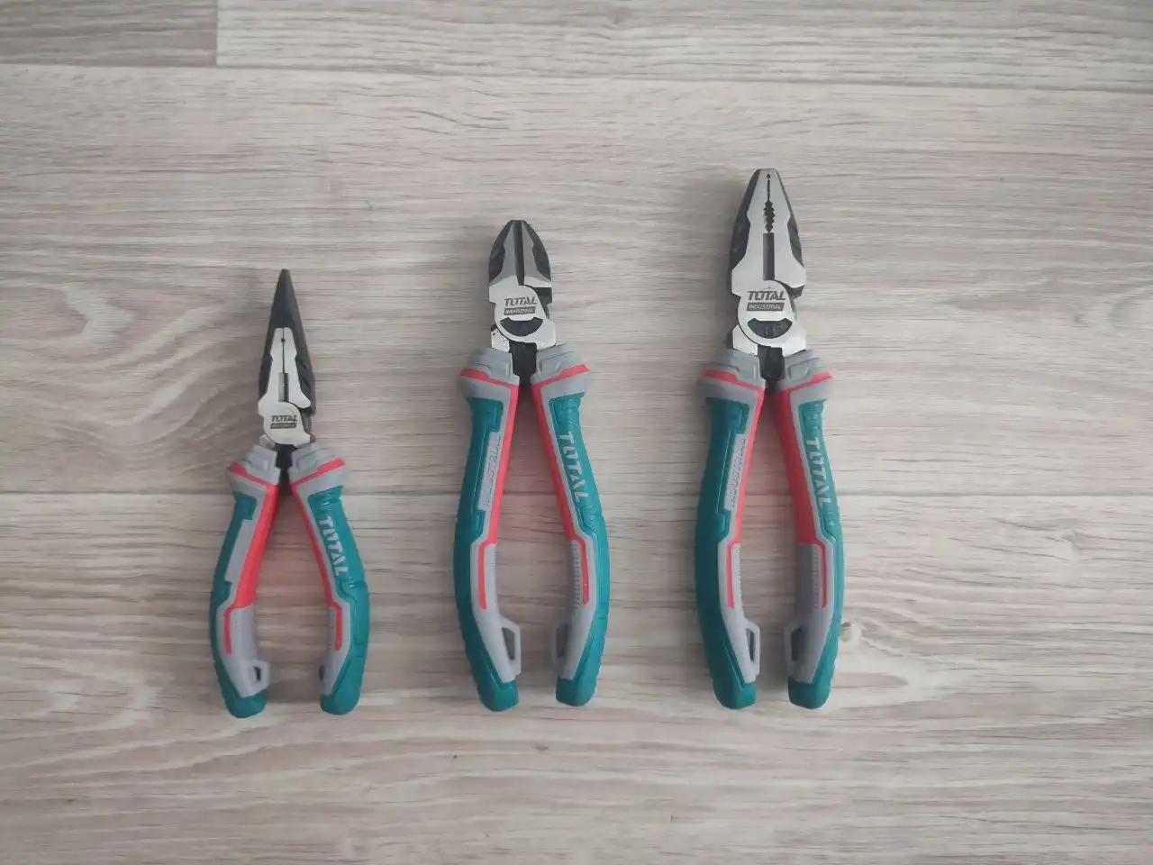 Набор из 3 топовых инструментов: плоскогубцы, бокорезы, длинногубцы - Инструменты (Готовый бизнес и оборудование) в Северск