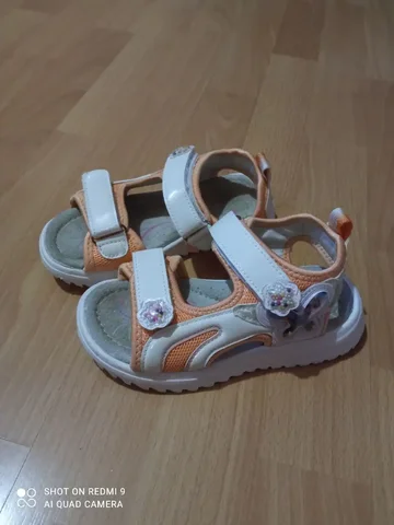 Босоножки на девочку 28р, по стельке 18см - Велосипеды в Томск